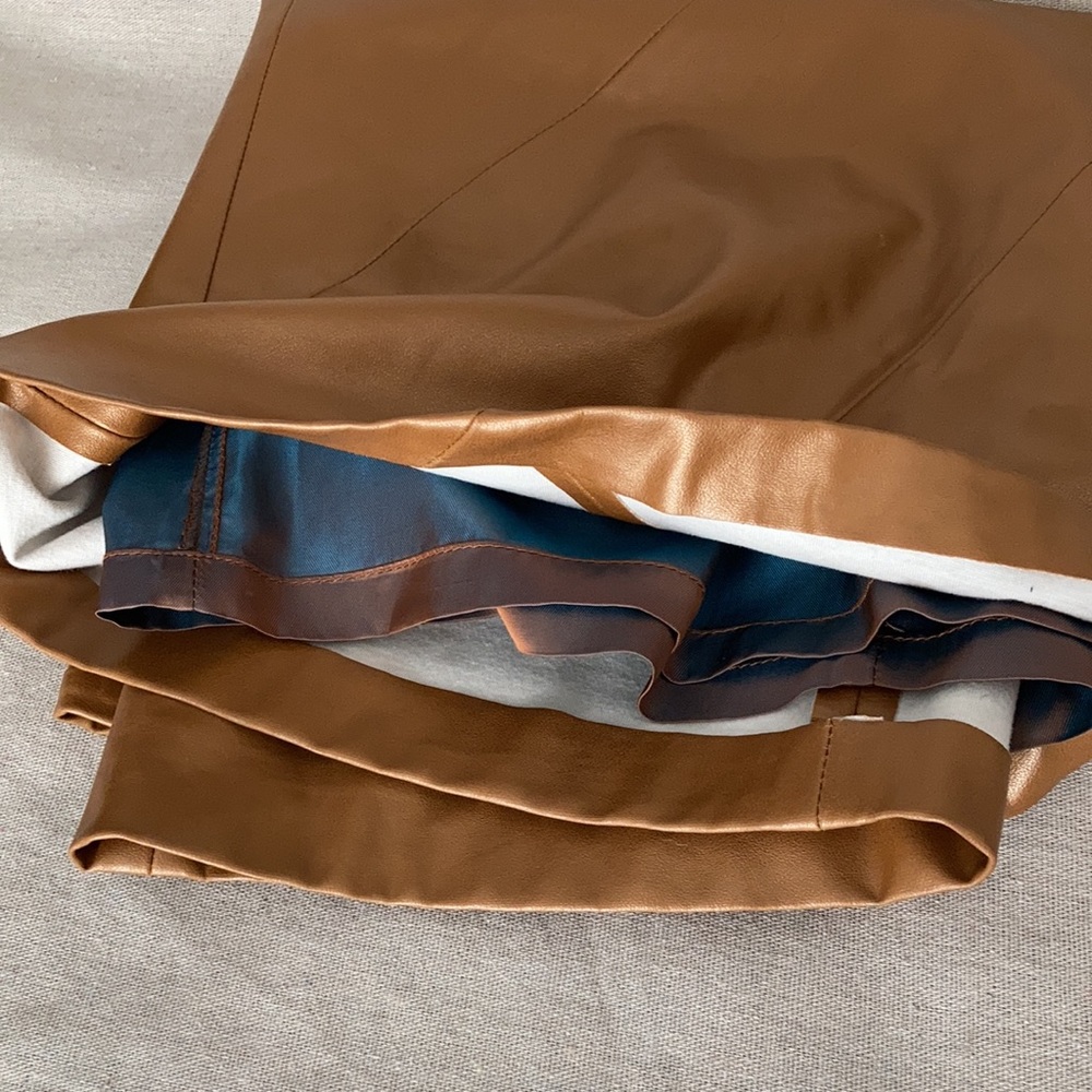 Zara faux leather skirt - Picture 6 of 9